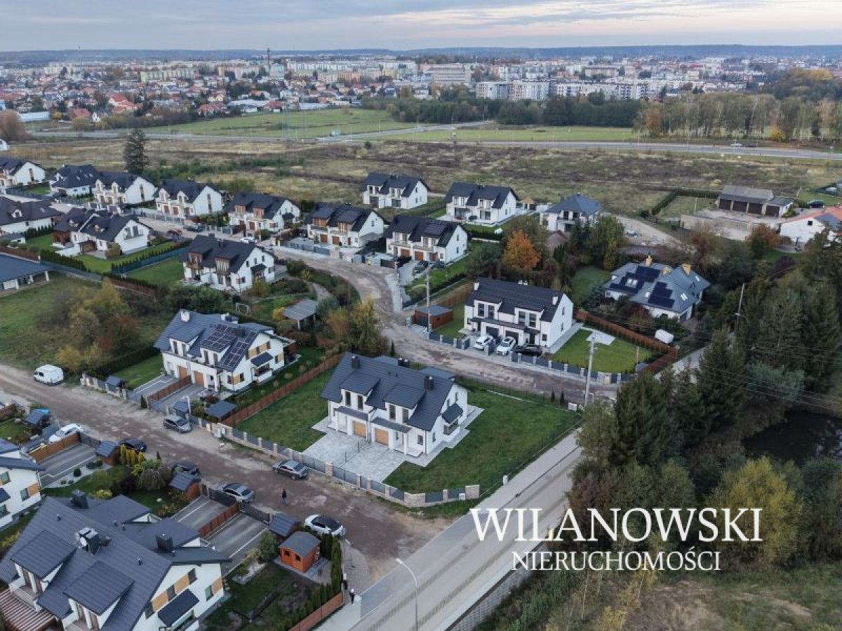 Dom w zabudowie bliźniaczej - doskonała lakalizacja
