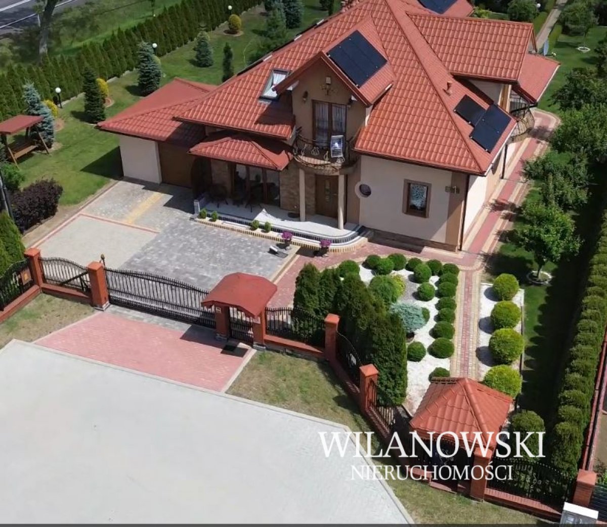 Przytulny dom z pięknym ogrodem -gotowy do zamieszkania/blisko Mławy