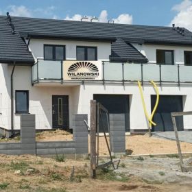 Dom w zabudowie bliźniaczej na nowo powstającym osiedlu w Mławie