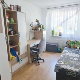 Trzypokojowe mieszkanie z oddzielną kuchnią – ul. Wysoka