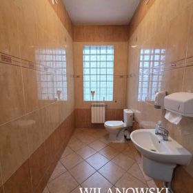 BUDYNEK HANDLOWO - USŁUGOWO-MIESZKALNY W ŚCISŁYM CENTRUM MŁAWY