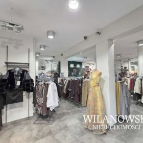 BUDYNEK HANDLOWO - USŁUGOWO-MIESZKALNY W ŚCISŁYM CENTRUM MŁAWY