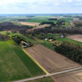 Siedlisko, budynki mieszkalne + gospodarcze + działka z lasem 5496 m2 